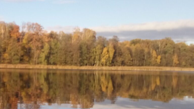 Przytuleni jeziorami